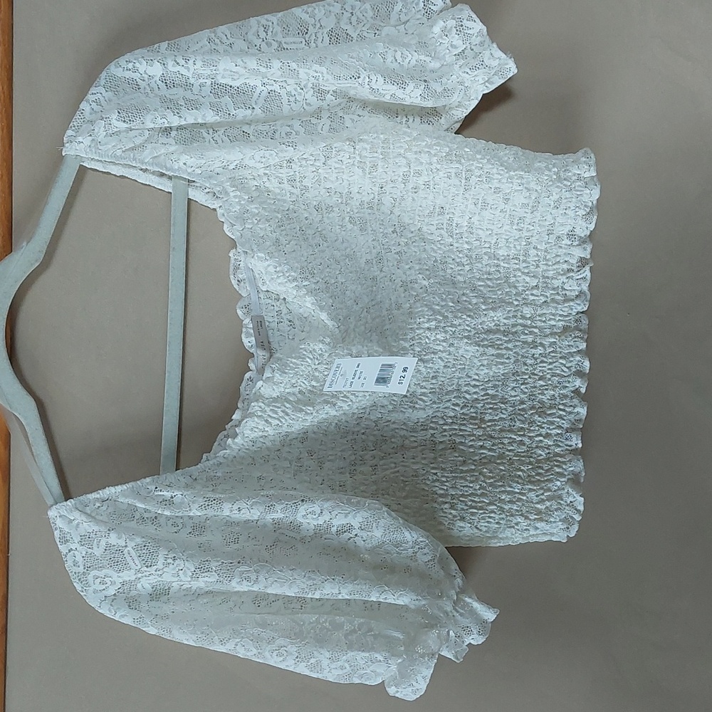 White Active USA Large Cropped 3/4 Sleeved Shirt
